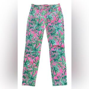 Ladies size 2 Lilly Pulitzer Prosecco hanging around ankle pants.
